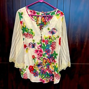 Aratta floral tunic